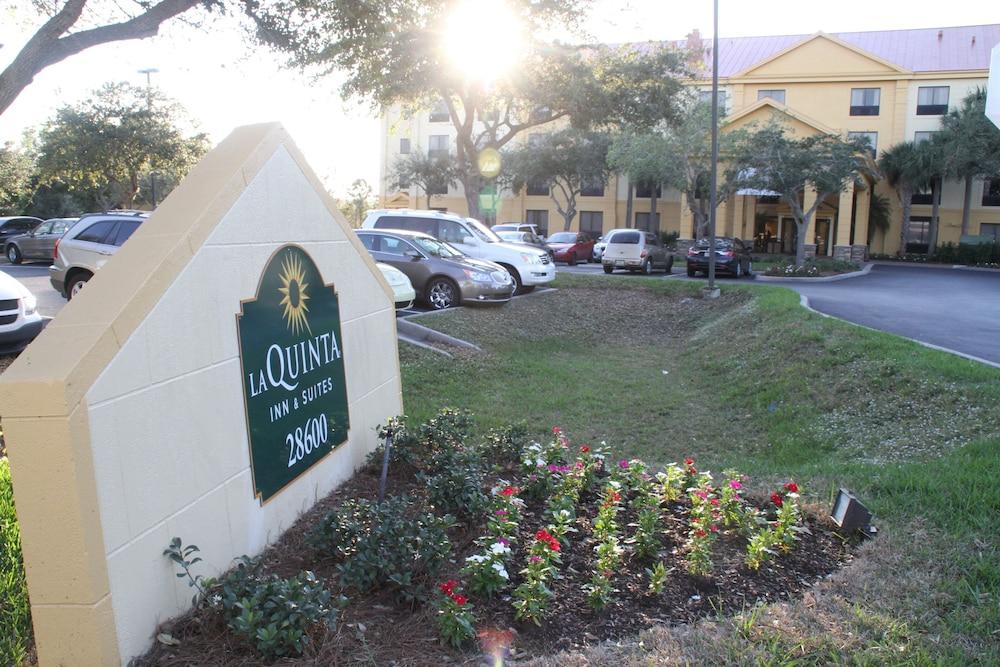 La Quinta By Wyndham Bonita Springs Naples North Hotel Exterior photo