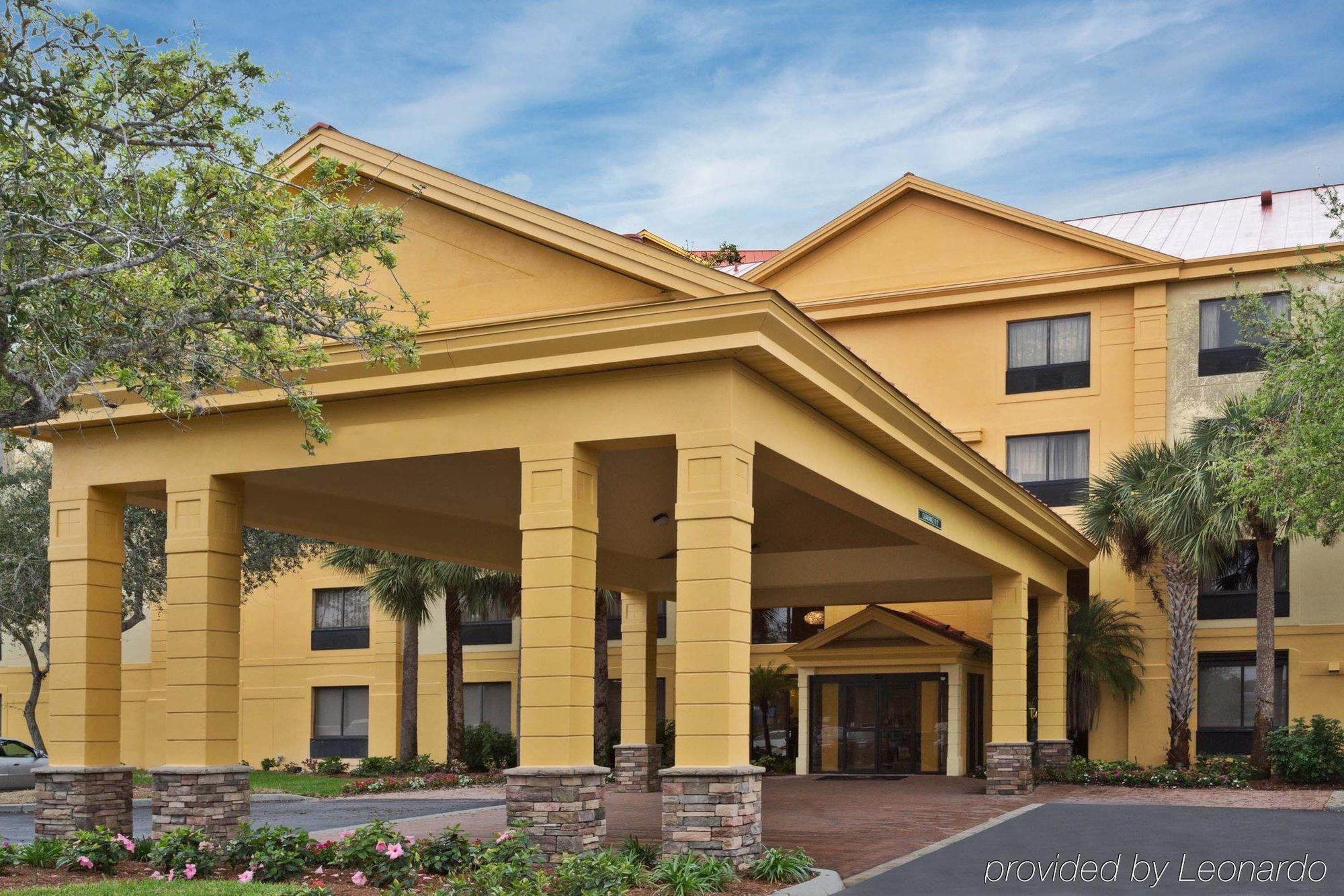 La Quinta By Wyndham Bonita Springs Naples North Hotel Exterior photo