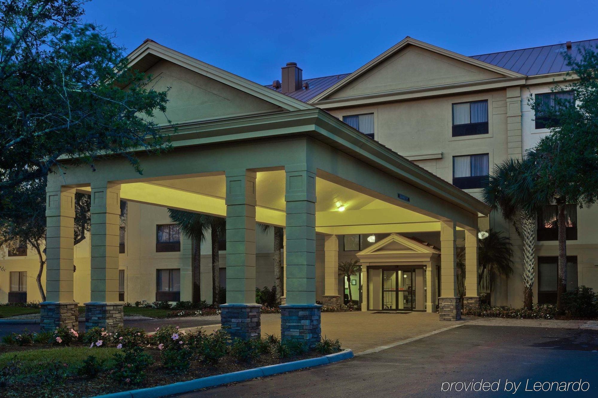 La Quinta By Wyndham Bonita Springs Naples North Hotel Exterior photo